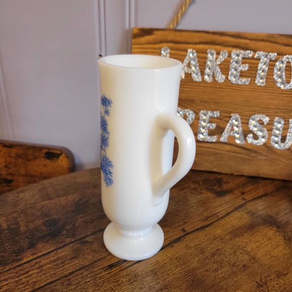 Vintage Avon milk glass dimitasse footed mug - Picture 5 of 15